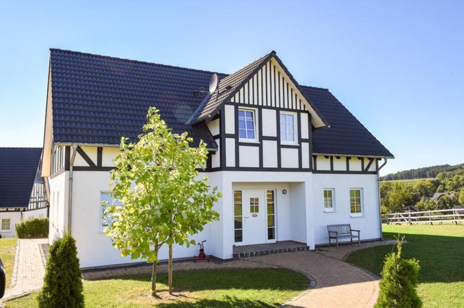 Hof Koehne - Haus An Der Weide Rechts Vila Schmallenberg Exterior foto